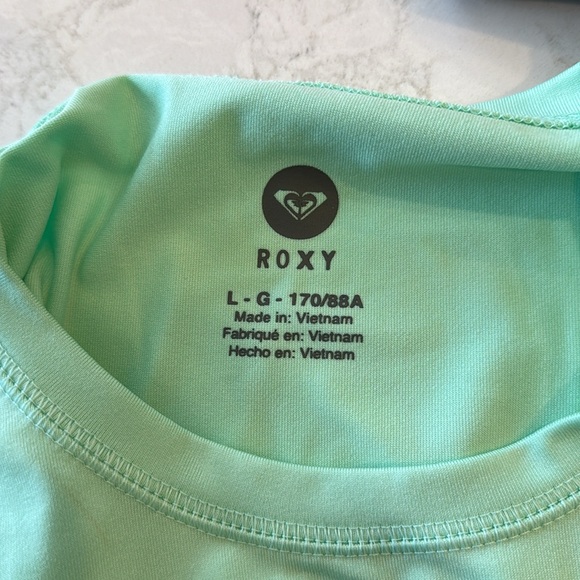 Roxy rash guard. Size L - Picture 4 of 5